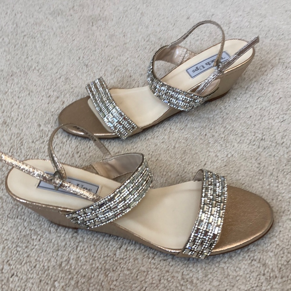 NWOB Touch Ups Allison Wedge Sandal